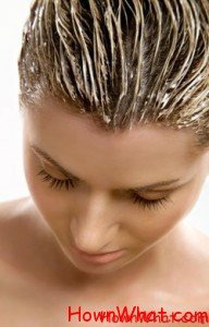 apply hair mask