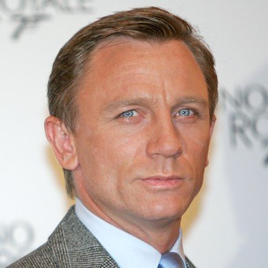 Daniel Craig Hair Style for Men